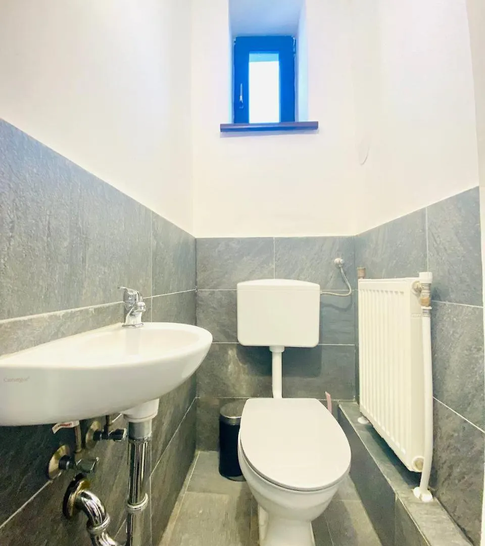 Comfort Room In Floridsdorf Area Sd Vienna Homestay